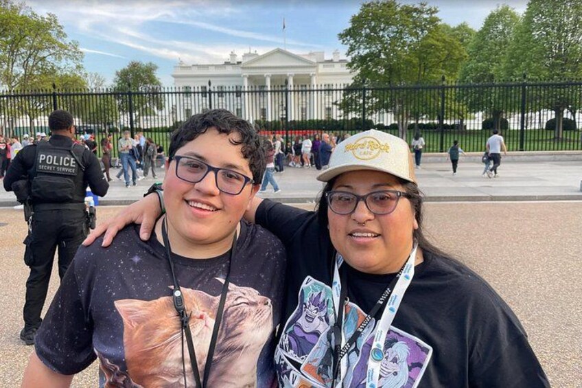 Discounted DC Night Tour With Magic LED- Snacks, LED Bracelets 2