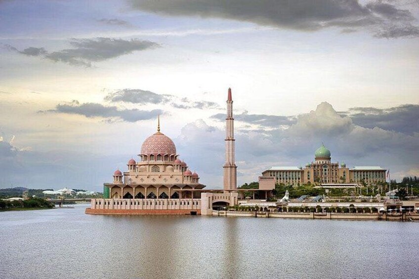 Putrajajaya Man Made Lake 4