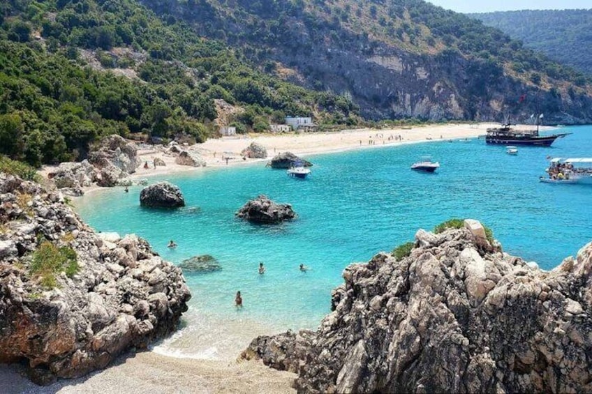 Boat to the Beaches of Krorëz & Kakome 3
