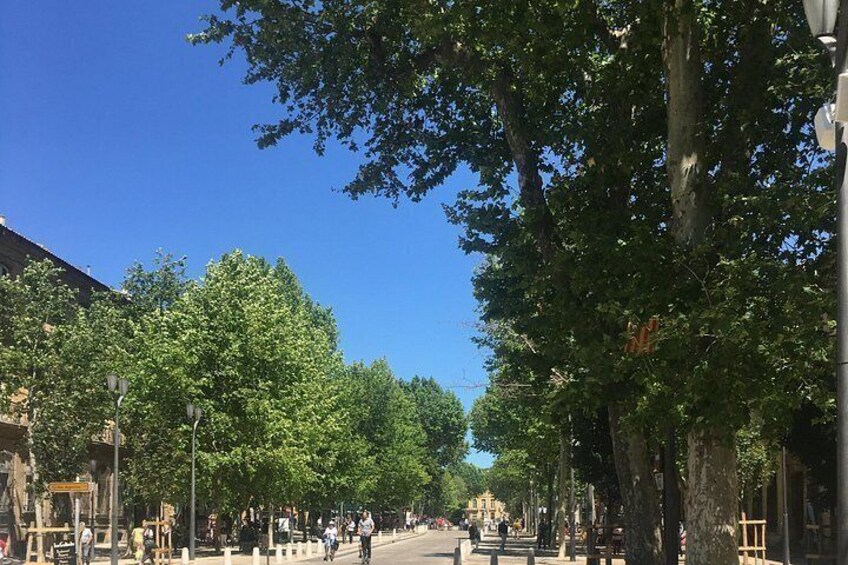 Aix en Provence City Walking Tours. English Language 2