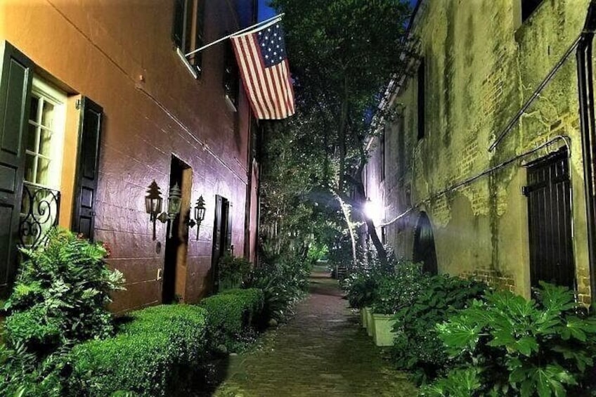 Charleston's Pleasing Terrors Night-Time Walking Ghost Tour 3