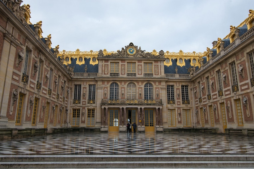 Versailles: Private Two- way Transfer 1
