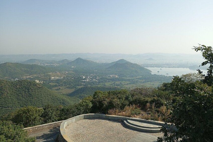 Round Trip Transfers to Sajjangarh Monsoon Palace with tickets 4