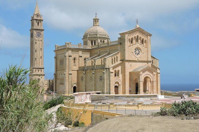 Sliema Cruise to Gozo, Comino and Blue Lagoon in Beautiful Malta 2