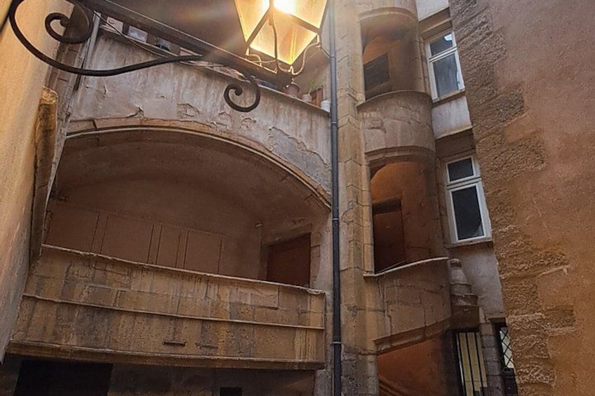 Big Traboules in Little Lyon Private Walking Tour 2