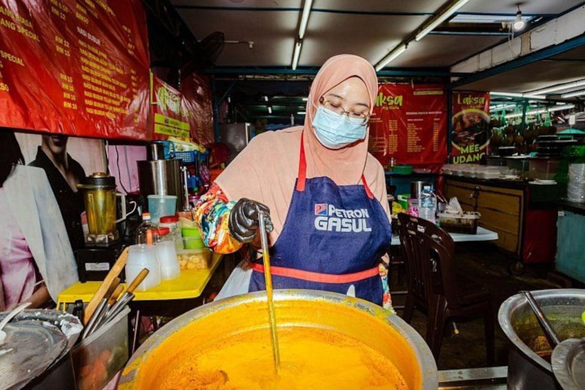 Meet the local heroes dedicating their lives to cooking on the street 3