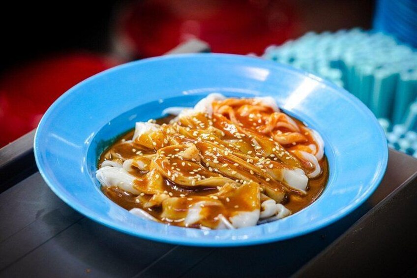 Visit small eateries and vendors that you'd simply never find alone 2