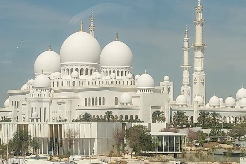 Grand Mosque Abu Dhabi 4