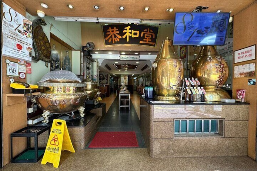 Private Walking Tour: Hidden Gems of Old Hong Kong Island 3