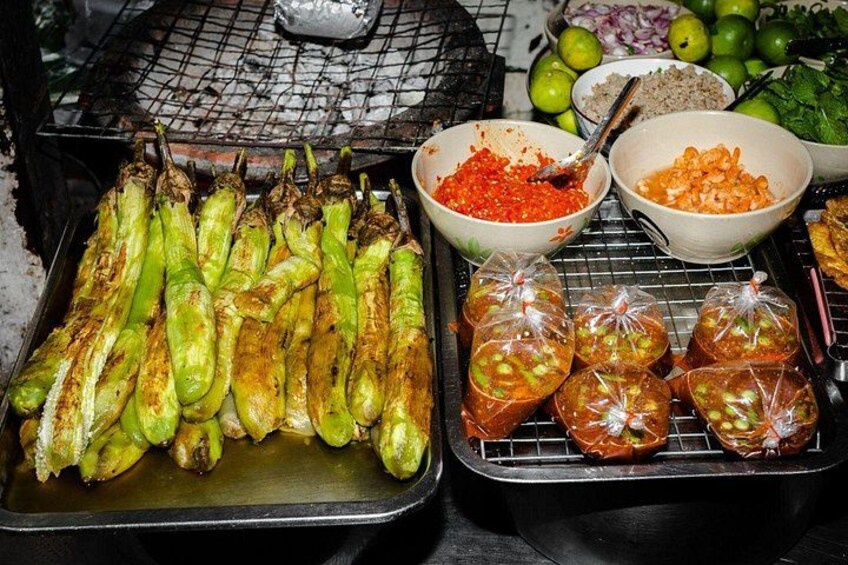 Learn about the ingredients in Bangkok's cuisine 2