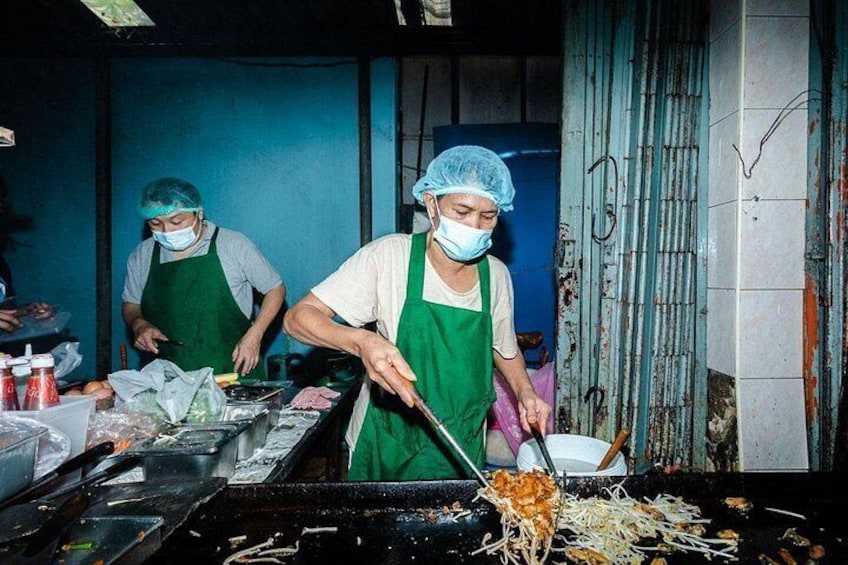 Meet the local heroes dedicating their lives to cooking on the street 2