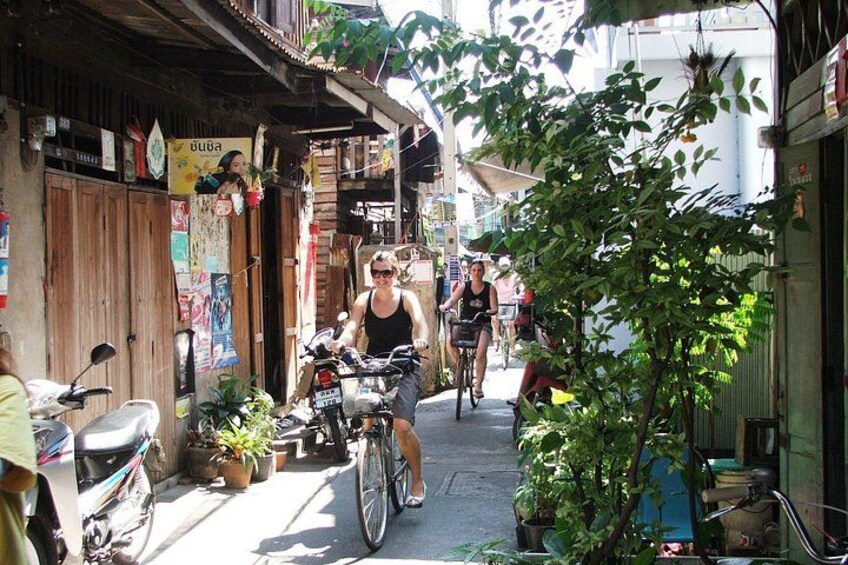 Experience Real Bangkok by Bike 2