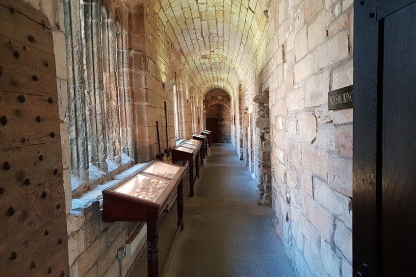 Wallace monument, Stirling Castle, Linlithgow Palace Private Tour 3