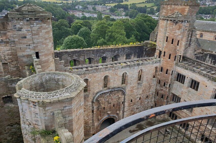 Wallace monument, Stirling Castle, Linlithgow Palace Private Tour 5