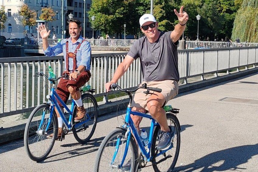 Munich Classic Bike Tour @ 11.30am with Surfers & beergarden stop 3