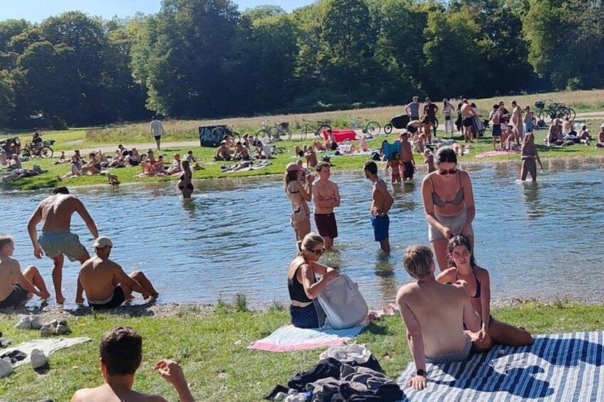 Munich Mike's Mini Bike Tour incl. Beer Garden Stop @ 4pm 2,5 hrs 2