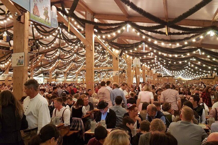 Munich Oktoberfest Guided Experience with Beer and Food 3