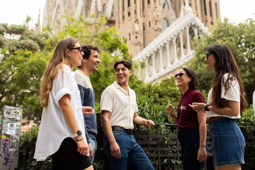 Park Guell and Sagrada Familia Tour with Skip the Line Tickets 3