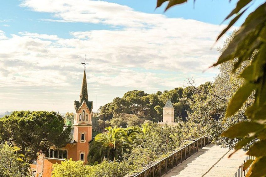 Park Guell and Sagrada Familia Tour with Skip the Line Tickets 2