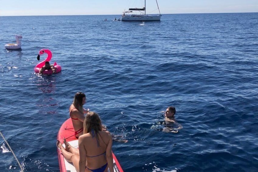 Barcelona Day & Sunset Sailing Tour with Drinks & Snacks 4