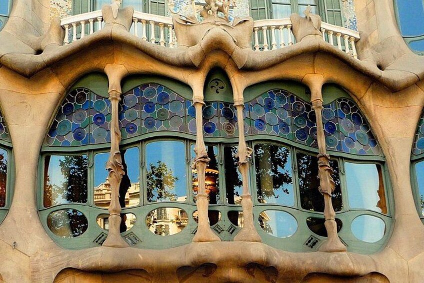 Barcelona in 1 Day: Sagrada Familia, Park Guell,Old Town & Pickup 2