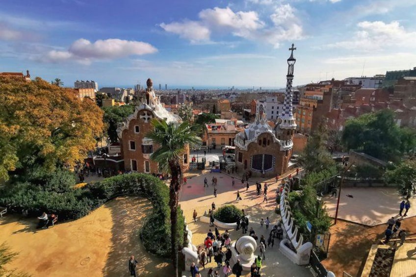 Barcelona in 1 Day: Sagrada Familia, Park Guell,Old Town & Pickup 2