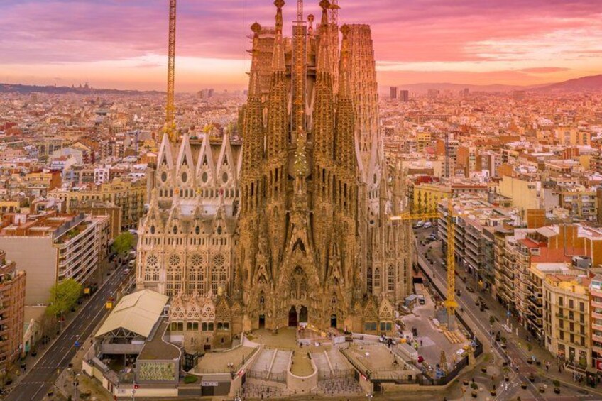 Barcelona in 1 Day: Sagrada Familia, Park Guell,Old Town & Pickup 1