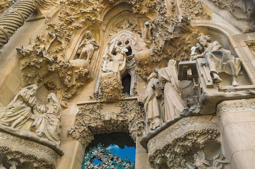 Sagrada Familia - Gaudi's tour 2