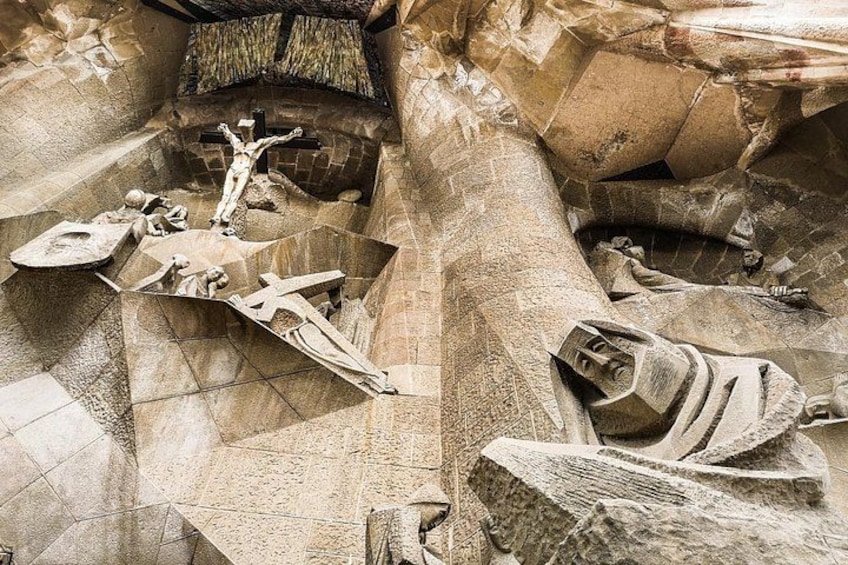 Sagrada Familia - Gaudi's tour 2