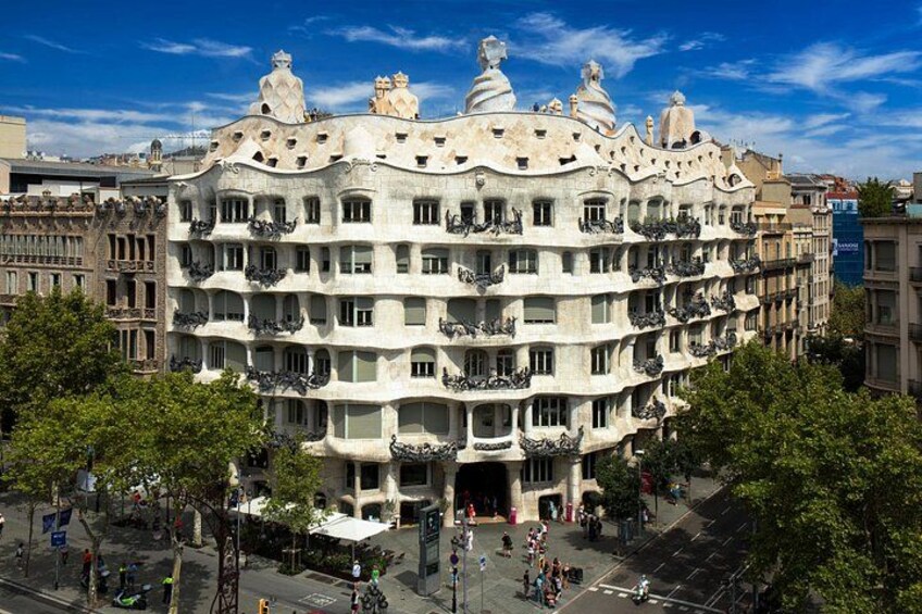 La Pedrera-Casa Mila Admission Ticket with Audioguide 1