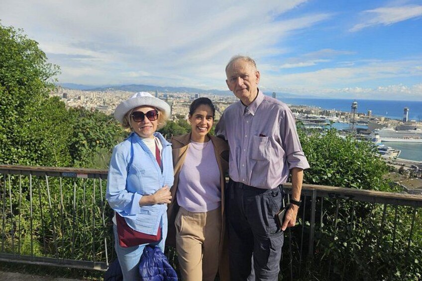 Park Guell and Sagrada Familia Private Tour with Hotel pick-up 2