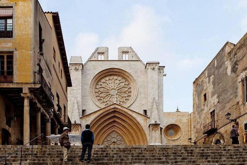Tarragona and Sitges Tour with Small Group and Hotel Pick Up 2