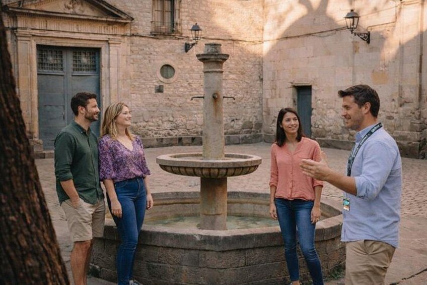 Barcelona Old Town & Gothic Quarter Small Group Tour 4