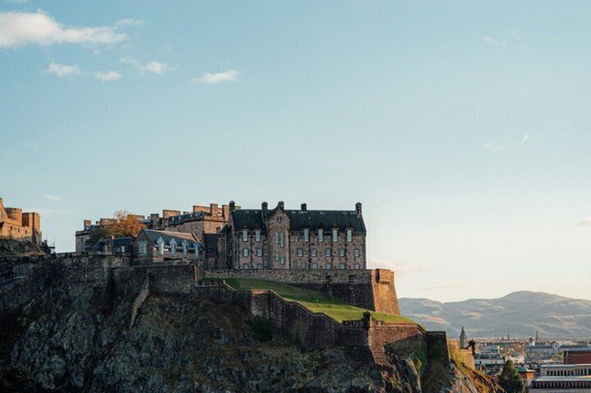 Edinburgh Castle Guided Walking Tour with Expert Local Guide 5
