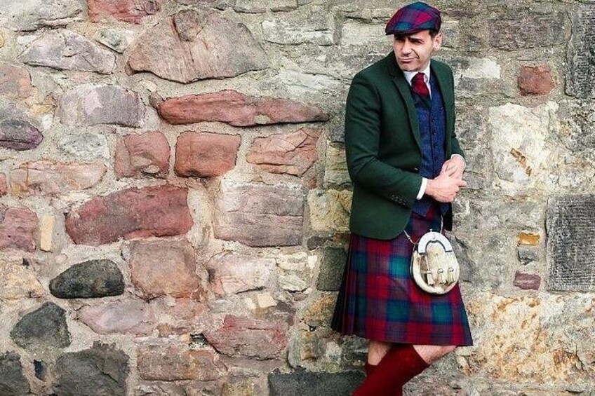 Kilt-man included in ticket price 1