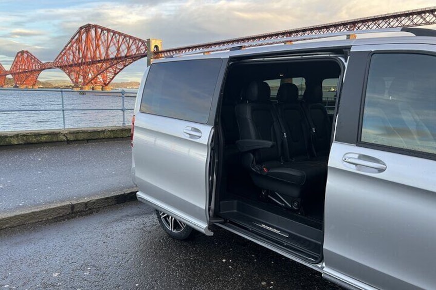 Kelpies, Loch Lomond and Stirling Castle, Private Day Tour from Edinburgh 3