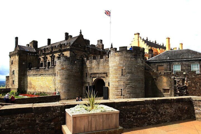 Kelpies, Loch Lomond and Stirling Castle, Private Day Tour from Edinburgh 1