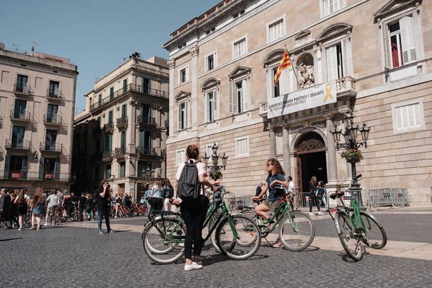 Barcelona 3-hour Bike or E-Bike Tour: Highlights and Hidden Gems 2
