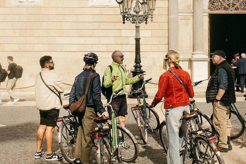 Barcelona 3-hour Bike or E-Bike Tour: Highlights and Hidden Gems 2