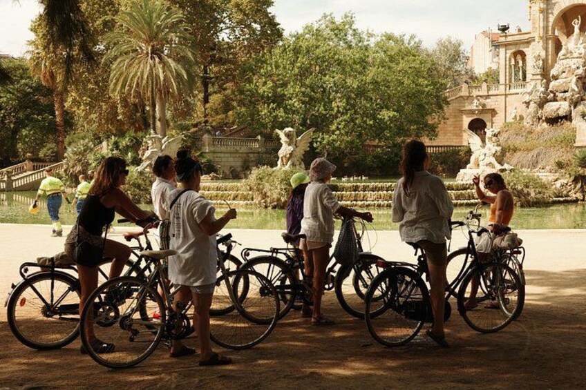 Barcelona 3-hour Bike or E-Bike Tour: Highlights and Hidden Gems 2
