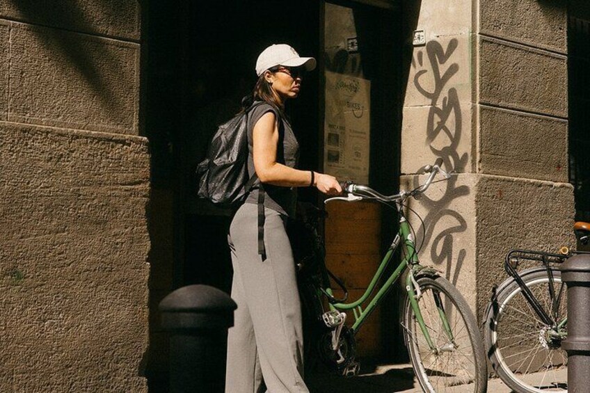 Barcelona 3-hour Bike or E-Bike Tour: Highlights and Hidden Gems 3