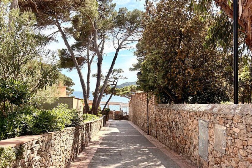 Girona and Costa Brava Coves Walking Tour 5
