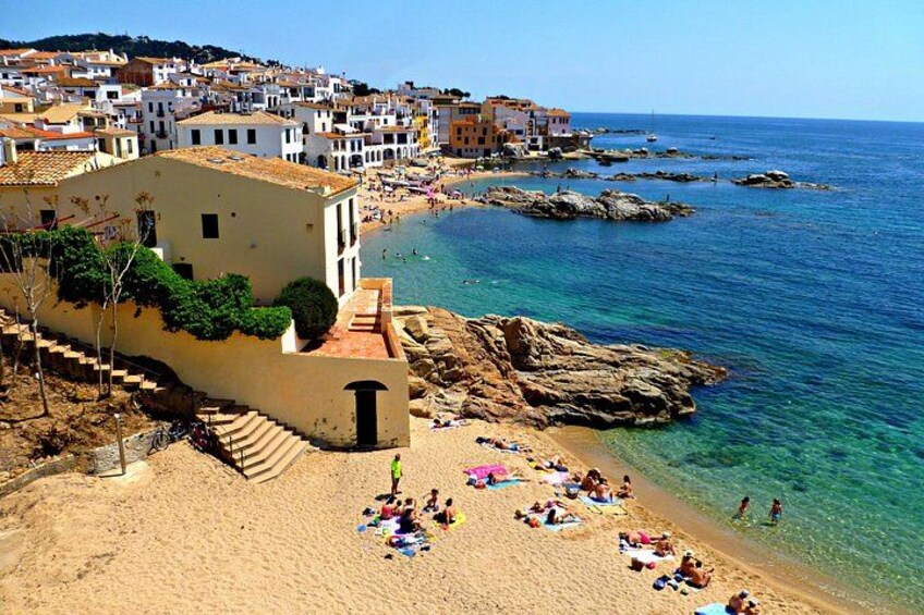 Girona and Costa Brava Coves Walking Tour 1
