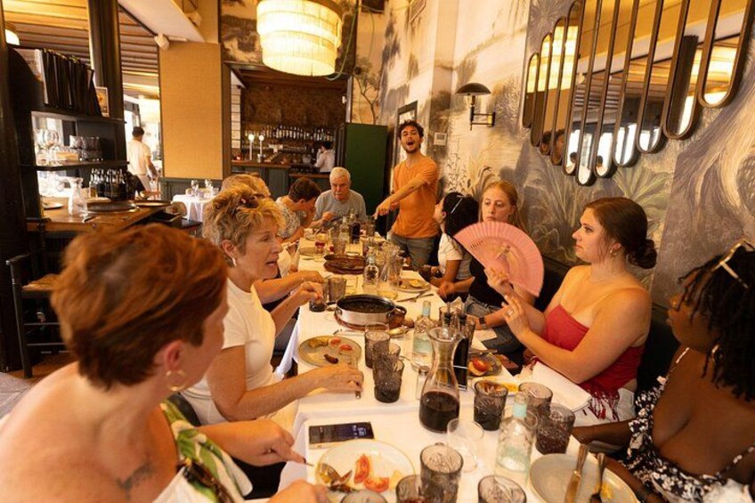 Barcelona Tapas Walking Tour: Food, Wine & History 2