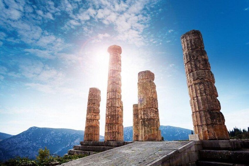 Delphi, Thermopylae, Corycian Cave 300 Spartans Small-Group Tour 2
