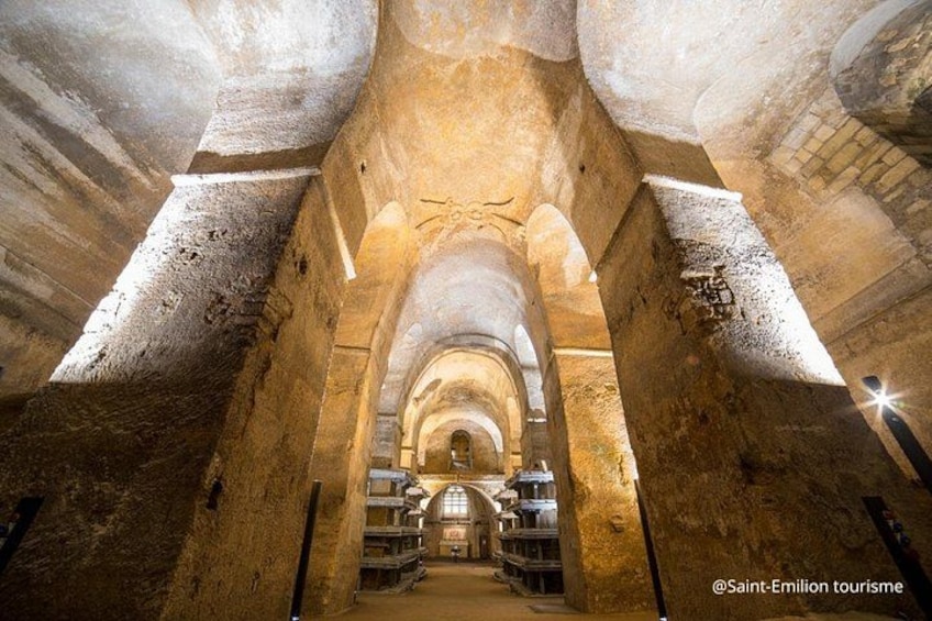 Full-day Saint-Emilion: Village, Undergrounds and Châteaux 2