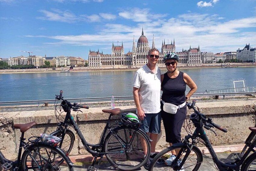 Have a photo with the Parliament 3