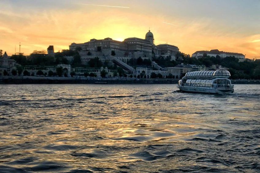Budapest Danube River Sightseeing Night Cruise with Drink 3