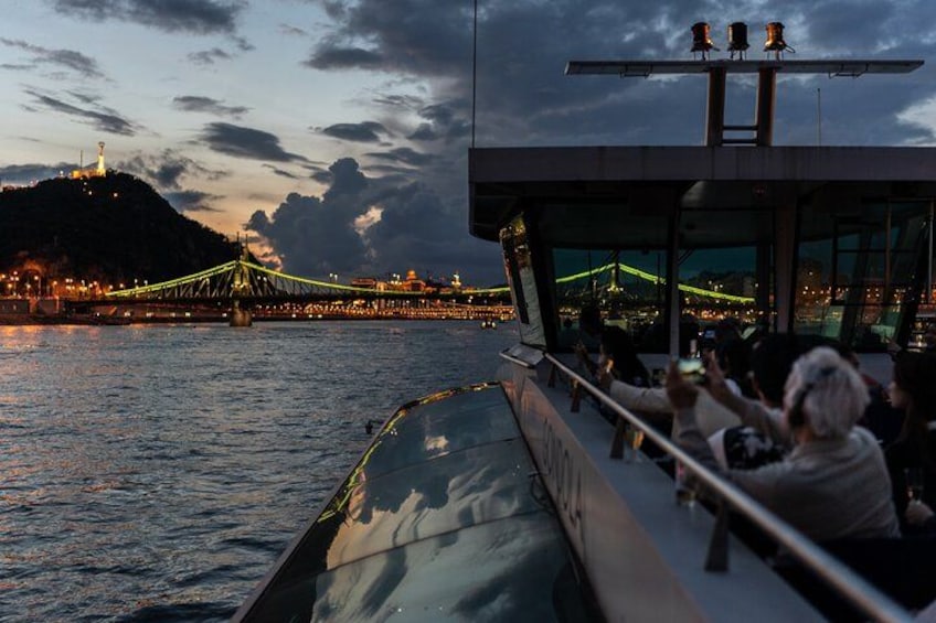 Budapest Danube River Sightseeing Night Cruise with Drink 4