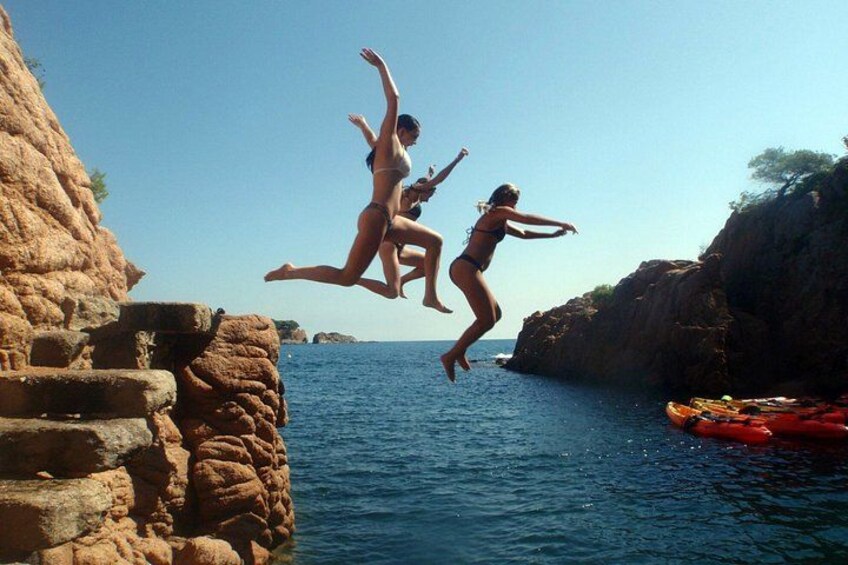 Costa Brava Tour: Easy Hike, Snorkel & Cliff Jump from Barcelona 1